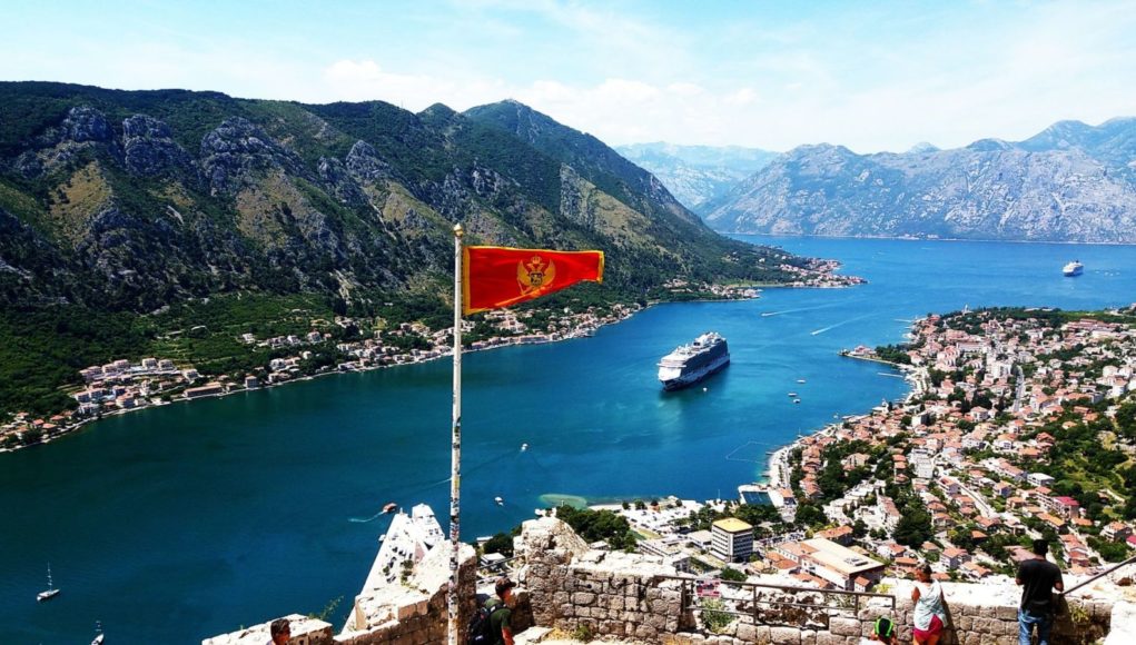 Zatoka Kotorska jest jedynym fiordem w tej części Europy.