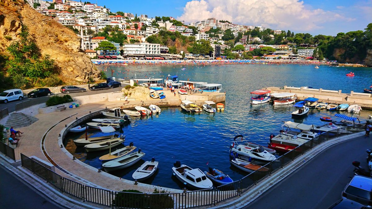 Ulcinj należy do najpopularniejszych miast Czarnogóry.